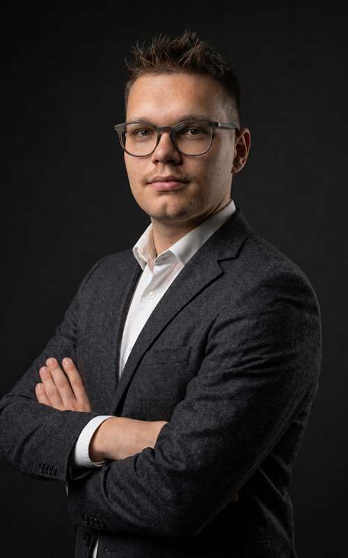 Mgr. Marek Ciesarík